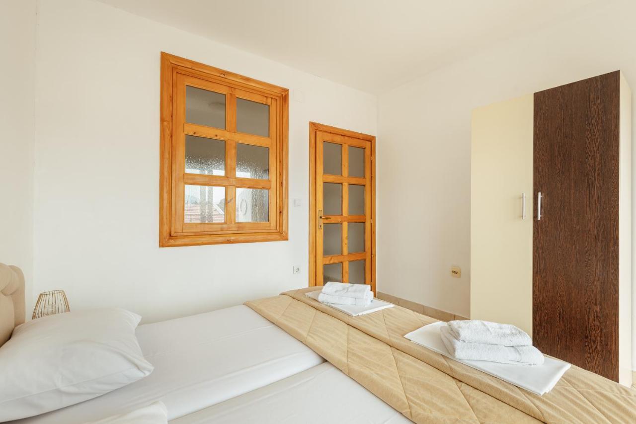 Premium Spot Apartments Херцег Нови Екстериор снимка